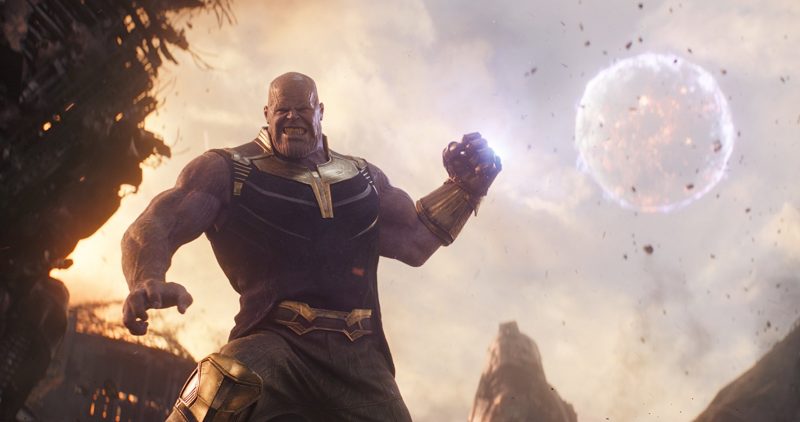 Josh Brolin interpreta o vilãoZÃO Thanos, um titã que curte umas joias em Vingadores: Guerra Infinita